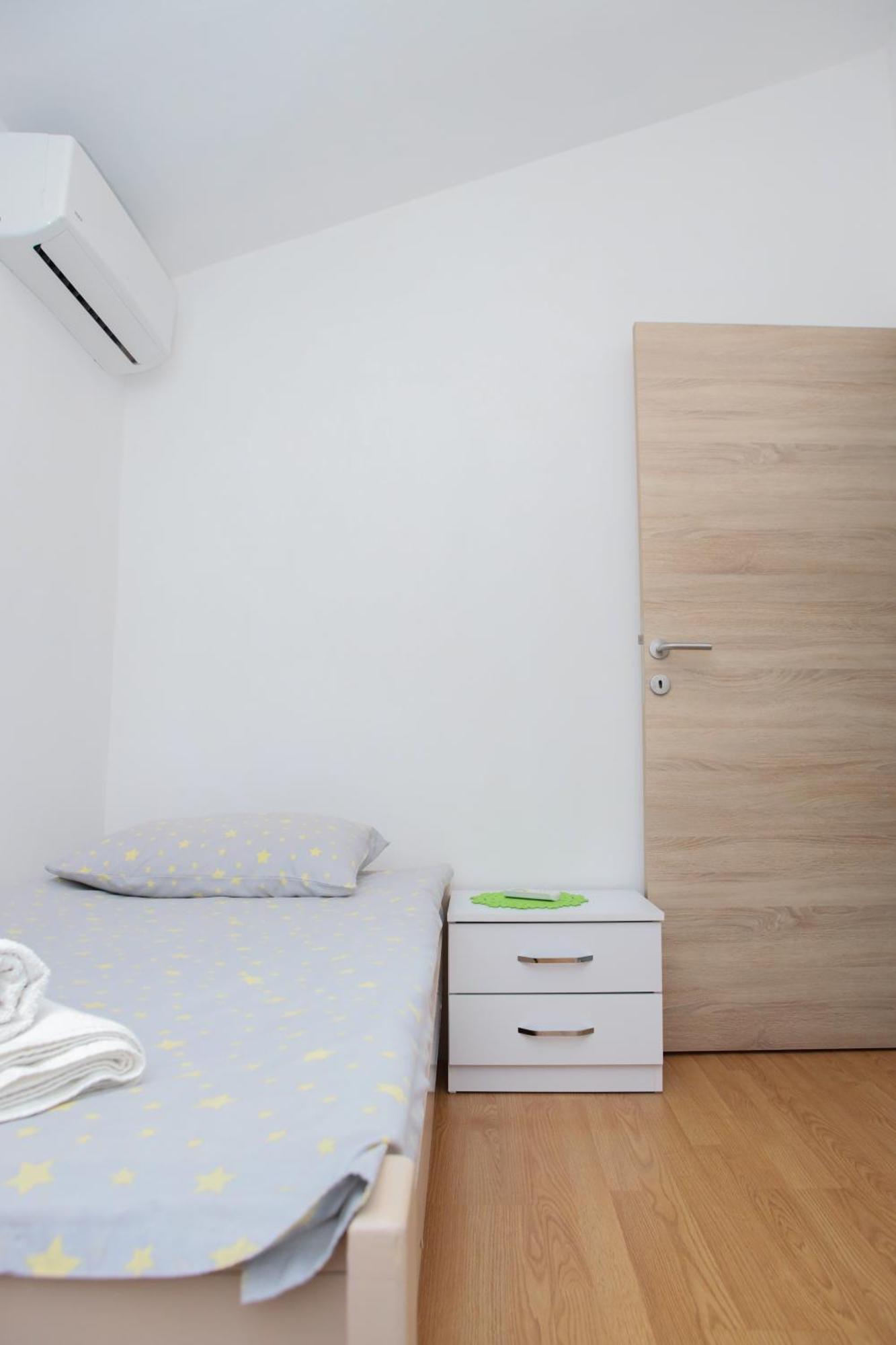 3-Bedroom Apartment With Panoramic Bay Views Kotor Exterior photo